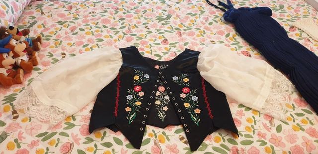 traje típico Hellinera