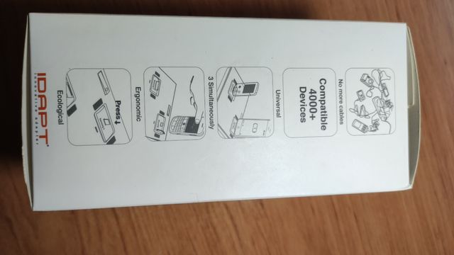 Cargador universal para móviles de sobremesa