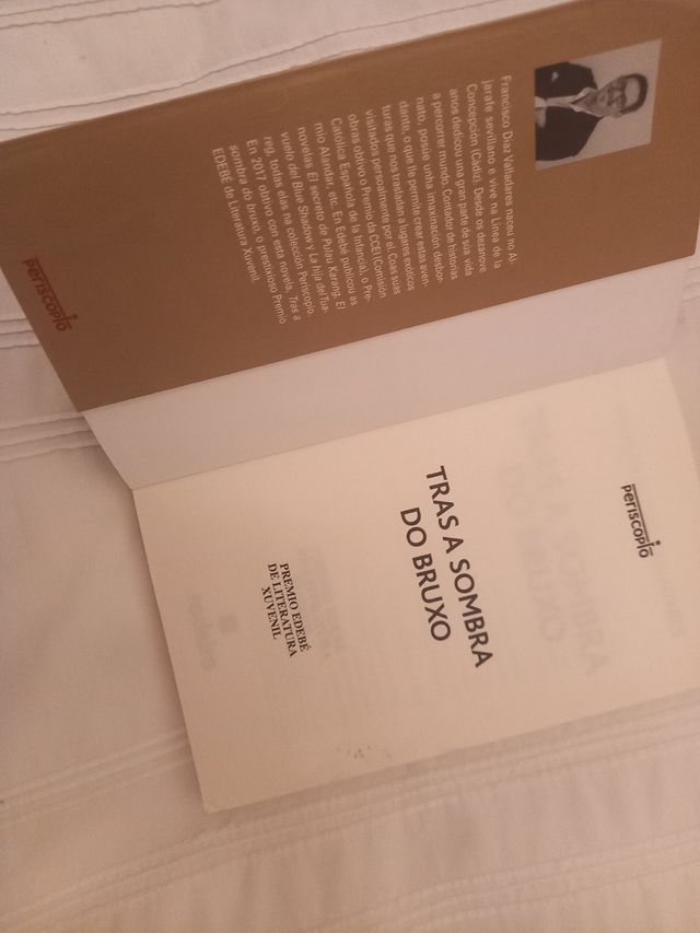 Libro Tras a Sombra do Bruxo