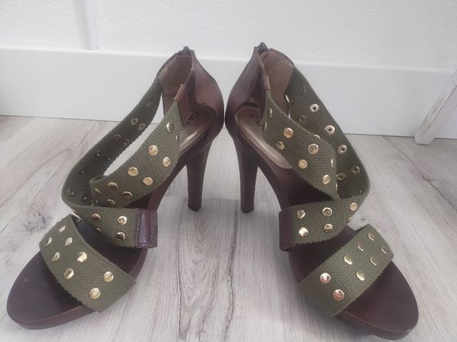 Zapato Tacón alto madera 40