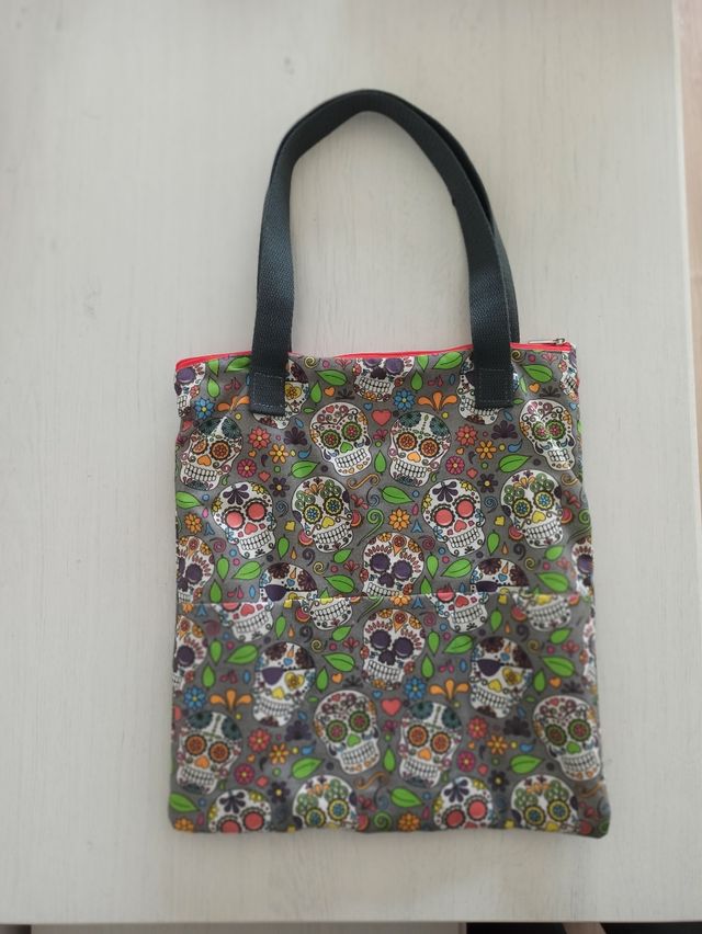 Tote bag con cremallera, forro y bolsillos