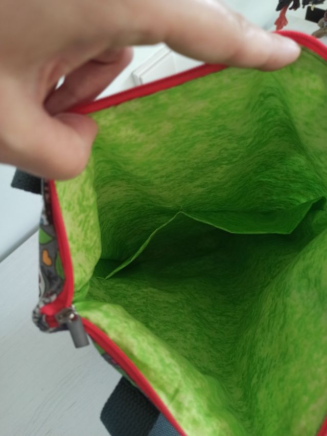 Tote bag con cremallera, forro y bolsillos