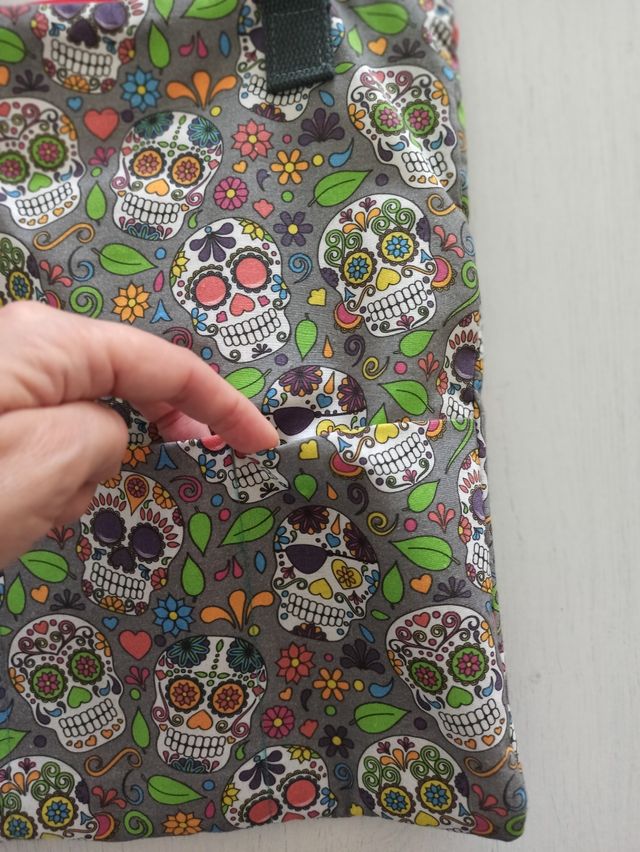 Tote bag con cremallera, forro y bolsillos