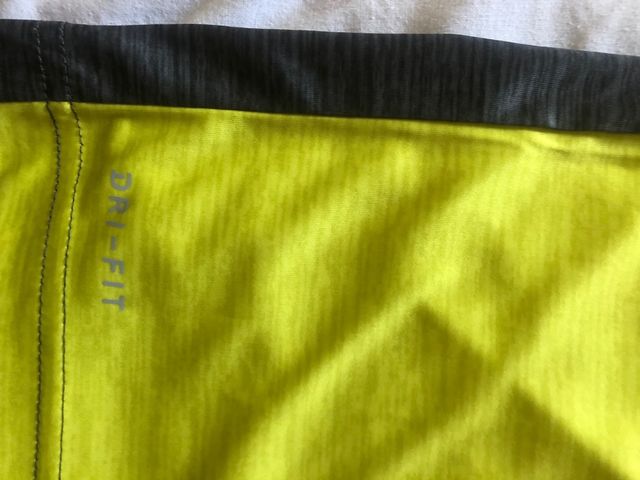 Camiseta Nike niño 6/7 años etiquetas