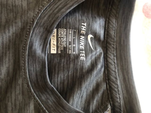 Camiseta Nike niño 6/7 años etiquetas