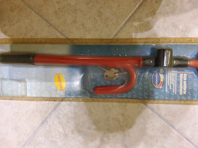 Asta antifurto bloccavolante universale