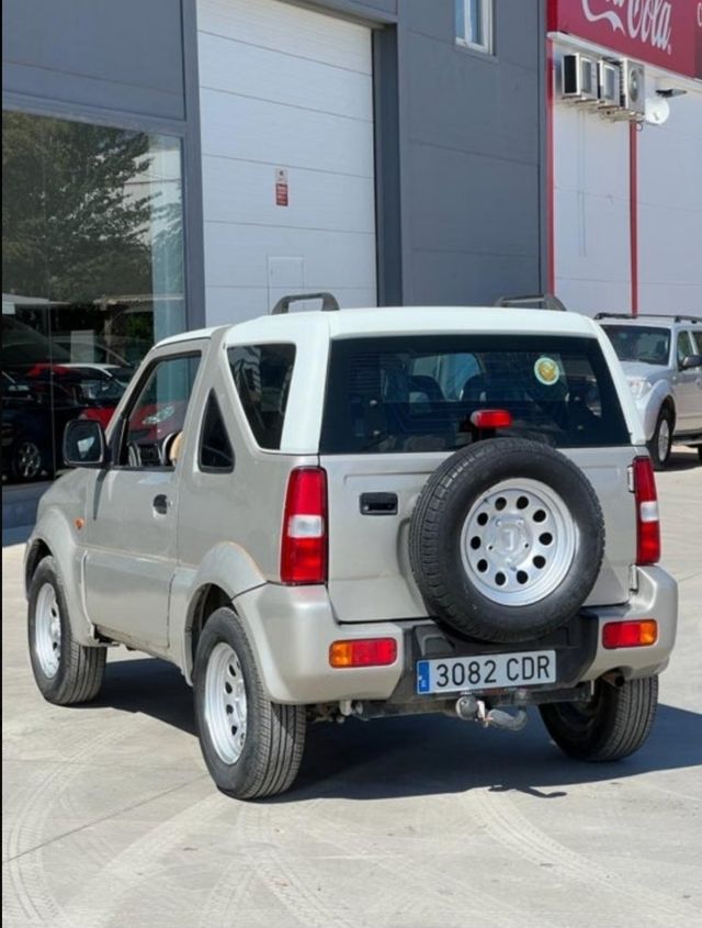 Suzuki Jimny hardtop de segunda mano por 7.500 EUR en Villanueva del