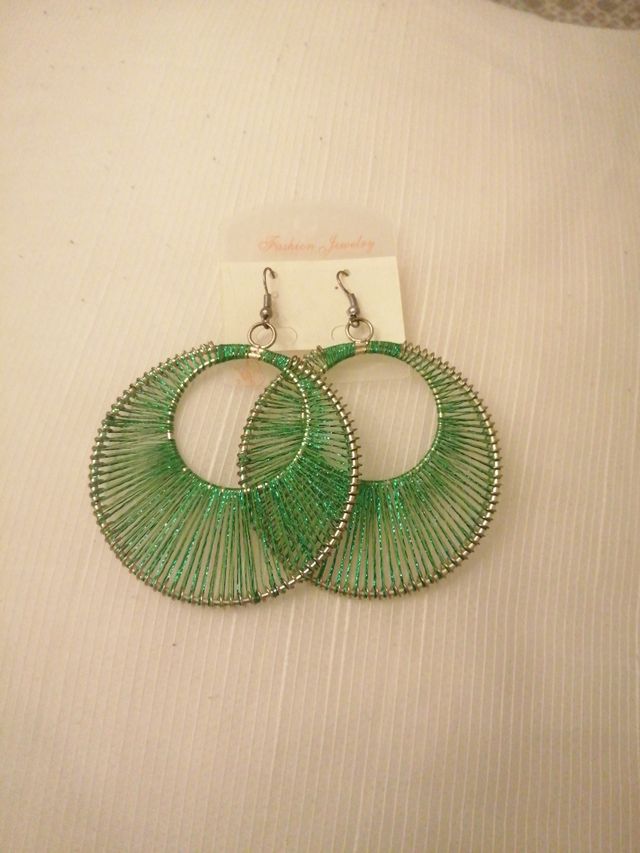 PENDIENTES Aros verdes