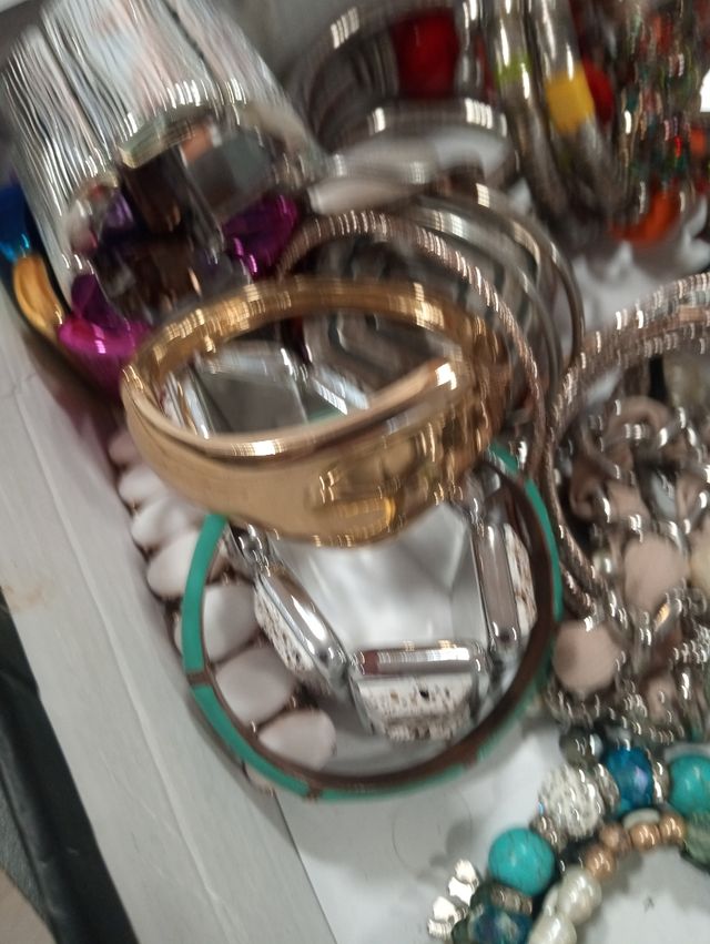 CHOLLOS.Pulseras y Bisutería