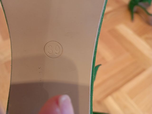 Sandalias verdes de fiesta