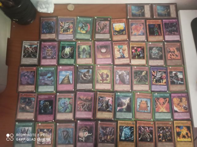 varie figurine yughioh