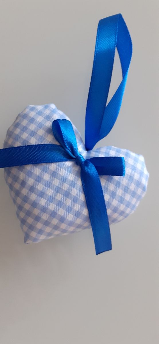 Cuore celeste con fiocco decorazione da appendere