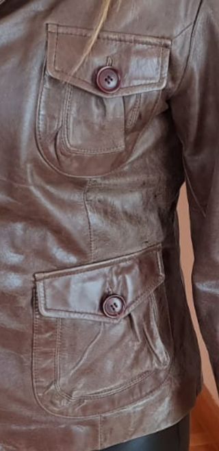 chaqueta de cuero desgastado