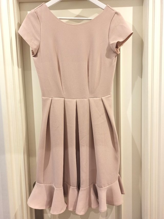 Vestido premium rosa empolvado de Closet London