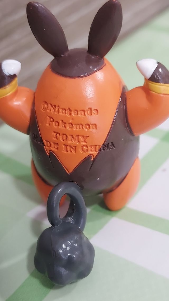 PIGNITE POKEMON NINTENDO  TOMY