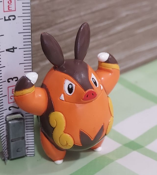 PIGNITE POKEMON NINTENDO  TOMY