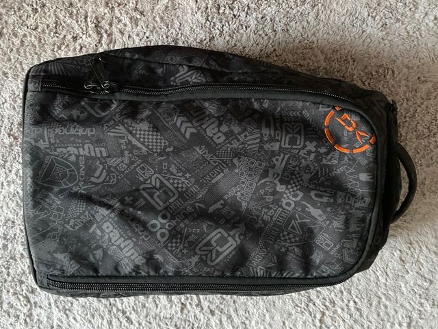 Maleta de mano Dakine