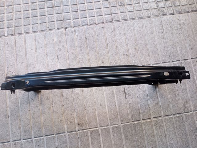 Refuerzo paragolpes trasero Audi A4 2009