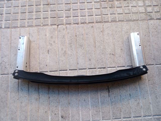 Refuerzo paragolpes trasero Audi A4 2009