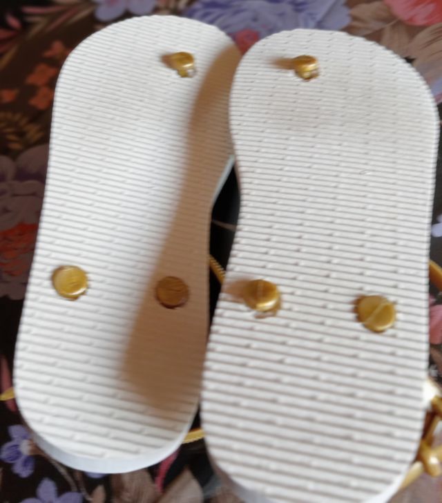 SANDALIAS NUEVAS SIN USAR