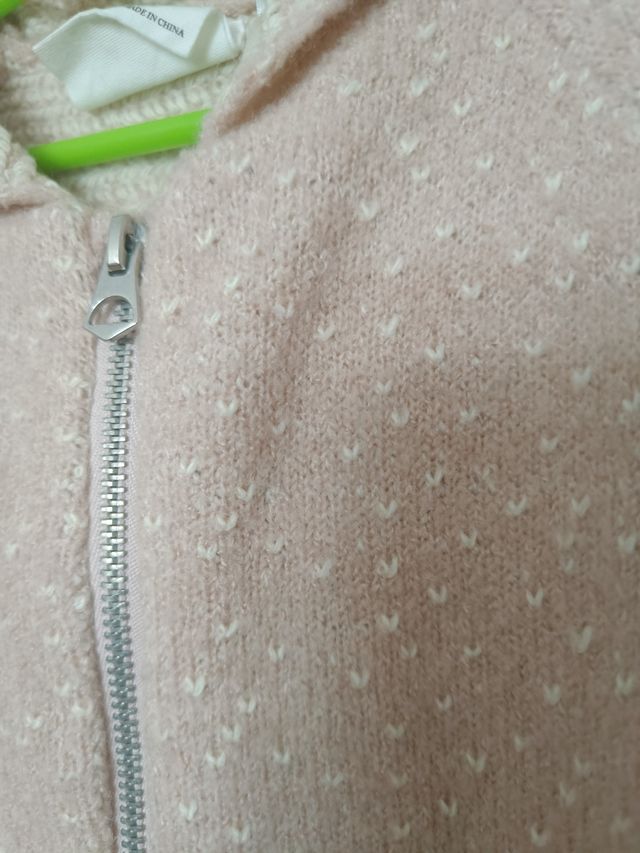 Chaqueta con capucha Zara