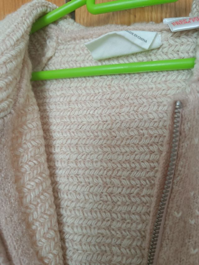 Chaqueta con capucha Zara