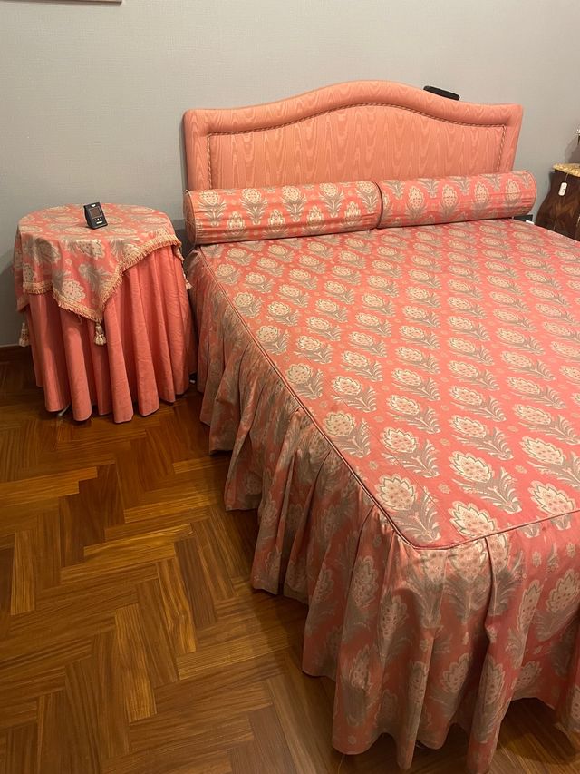 Tenda e tappezzeria completa per camera da letto
