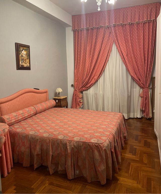 Tenda e tappezzeria completa per camera da letto