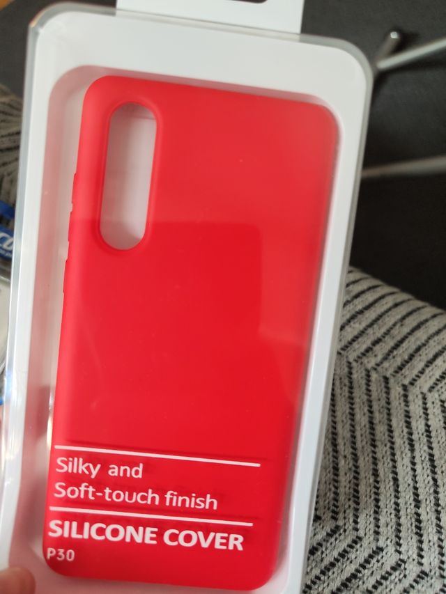 FUNDA DURA HUAWEI P30 ROJA NUEVA A ESTRENAR