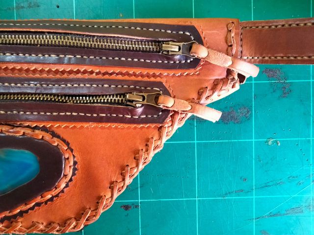Riñonera unisex  cuero artesanal