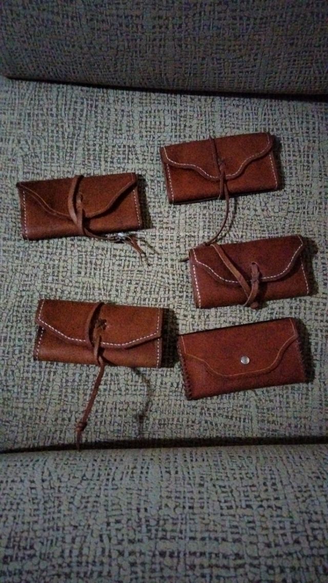 Pitilleras de tabaco de liar artesanal de cuero