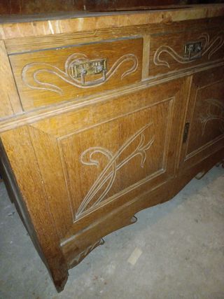 Antiguo arcón caja de novia de madera