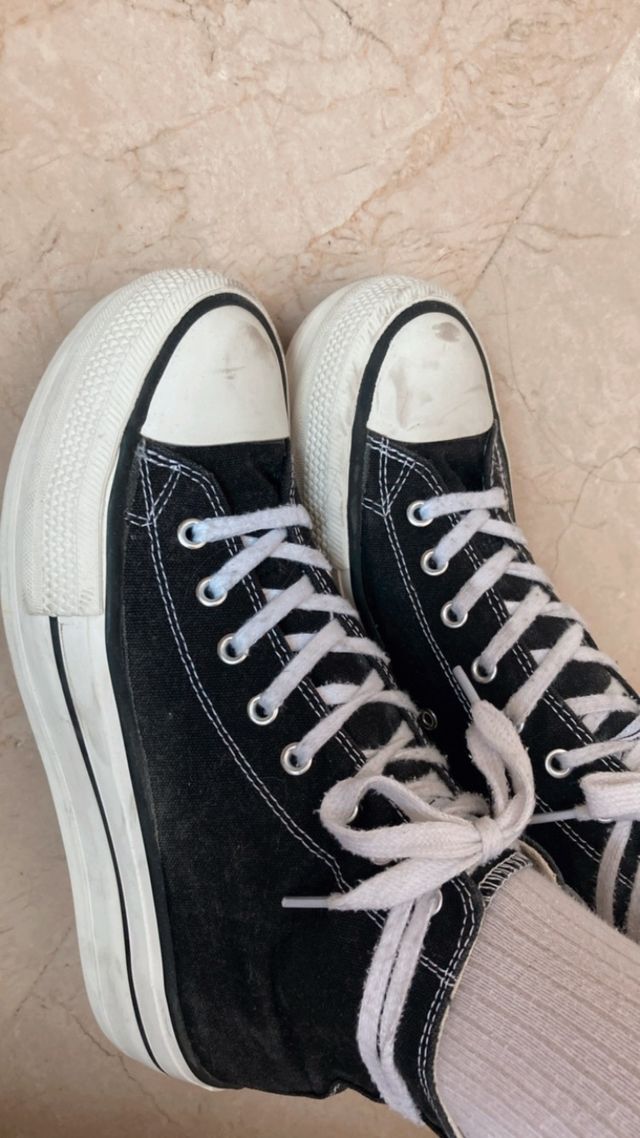 Victoria negras altas