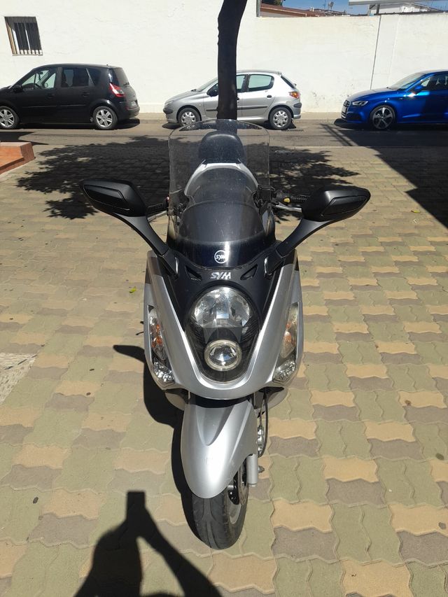 para piezas o reparar y alguna carcasa suelta ver