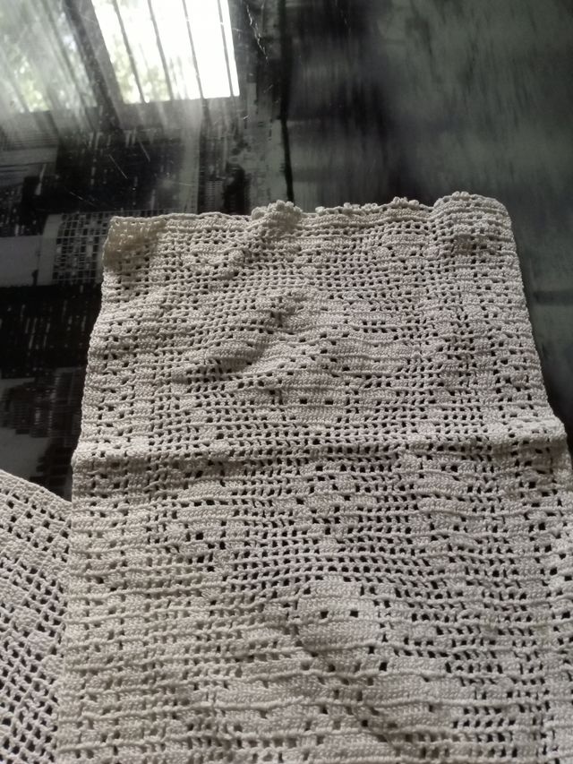 Antigua pieza de ganchillo hecha a mano