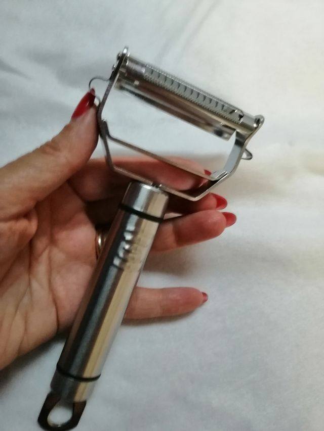 pela e taglia verdure acciaio