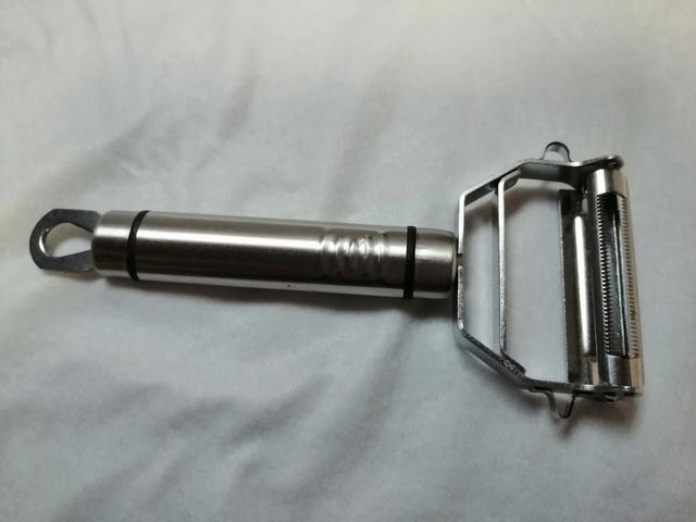 pela e taglia verdure acciaio