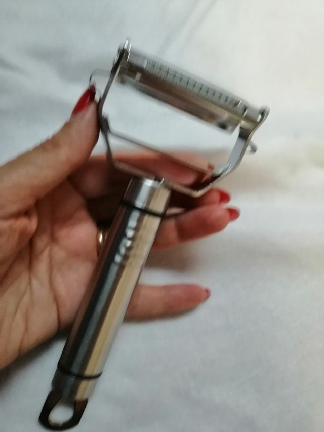 pela e taglia verdure acciaio