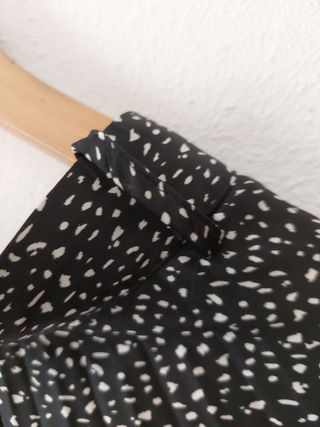 Falda plisada  lunares 