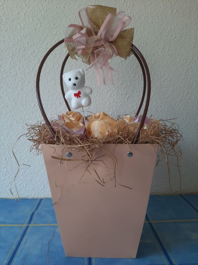 cesta de rosas para san Valentin