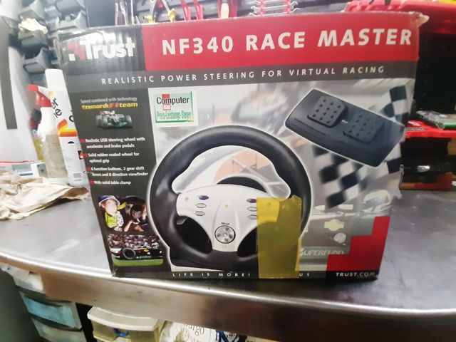 volante para play y algunas más creo