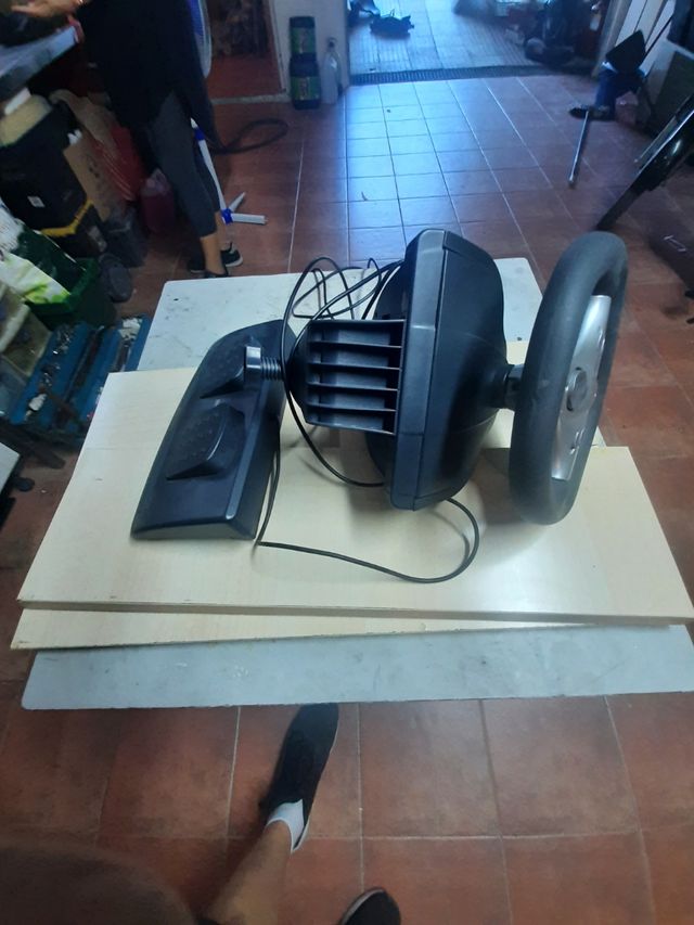 volante para play y algunas más creo