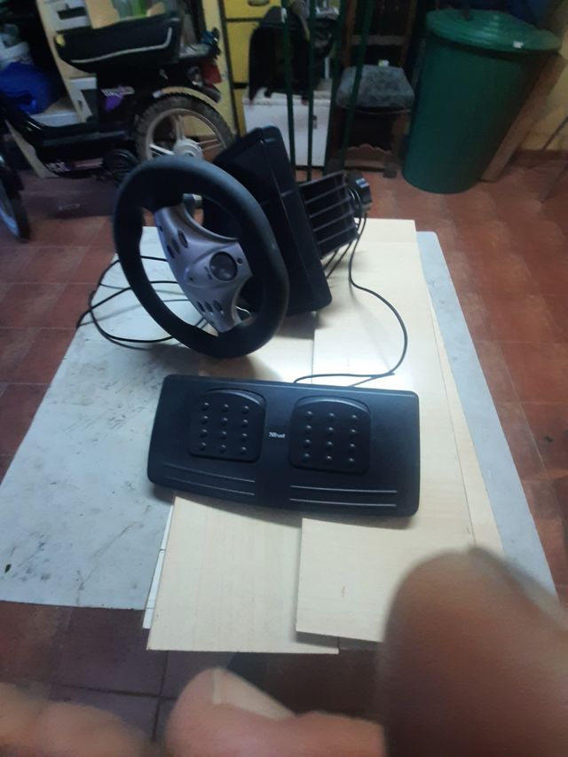 volante para play y algunas más creo