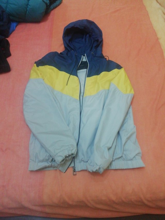 Cazadora ligera.  Talla 14-15 años