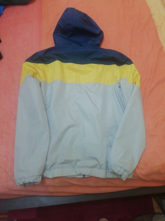 Cazadora ligera.  Talla 14-15 años