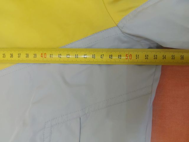 Cazadora ligera.  Talla 14-15 años