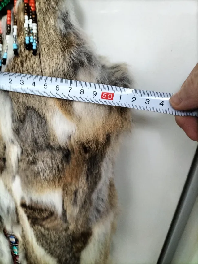 Chaleco étnico de piel