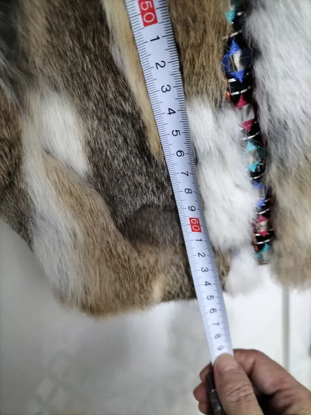 Chaleco étnico de piel