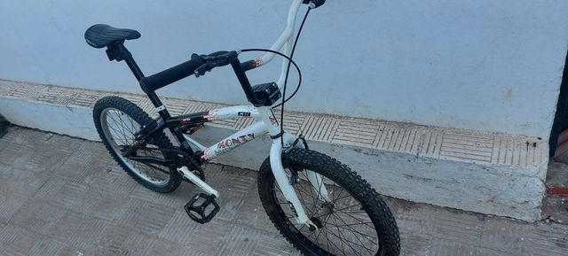 Monty bicicleta