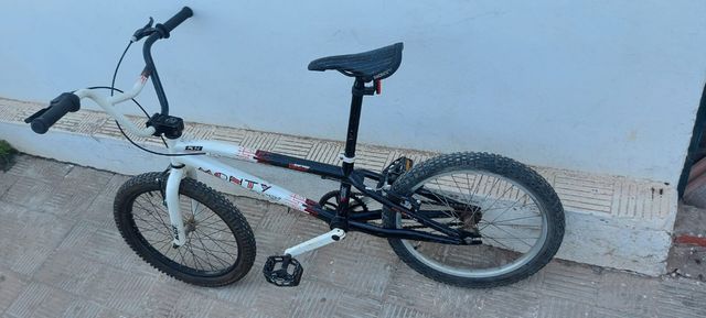 Monty bicicleta